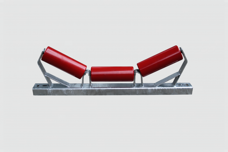 Three-part upper belt station designed for optimal troughing and reliable conveyor belt guiding